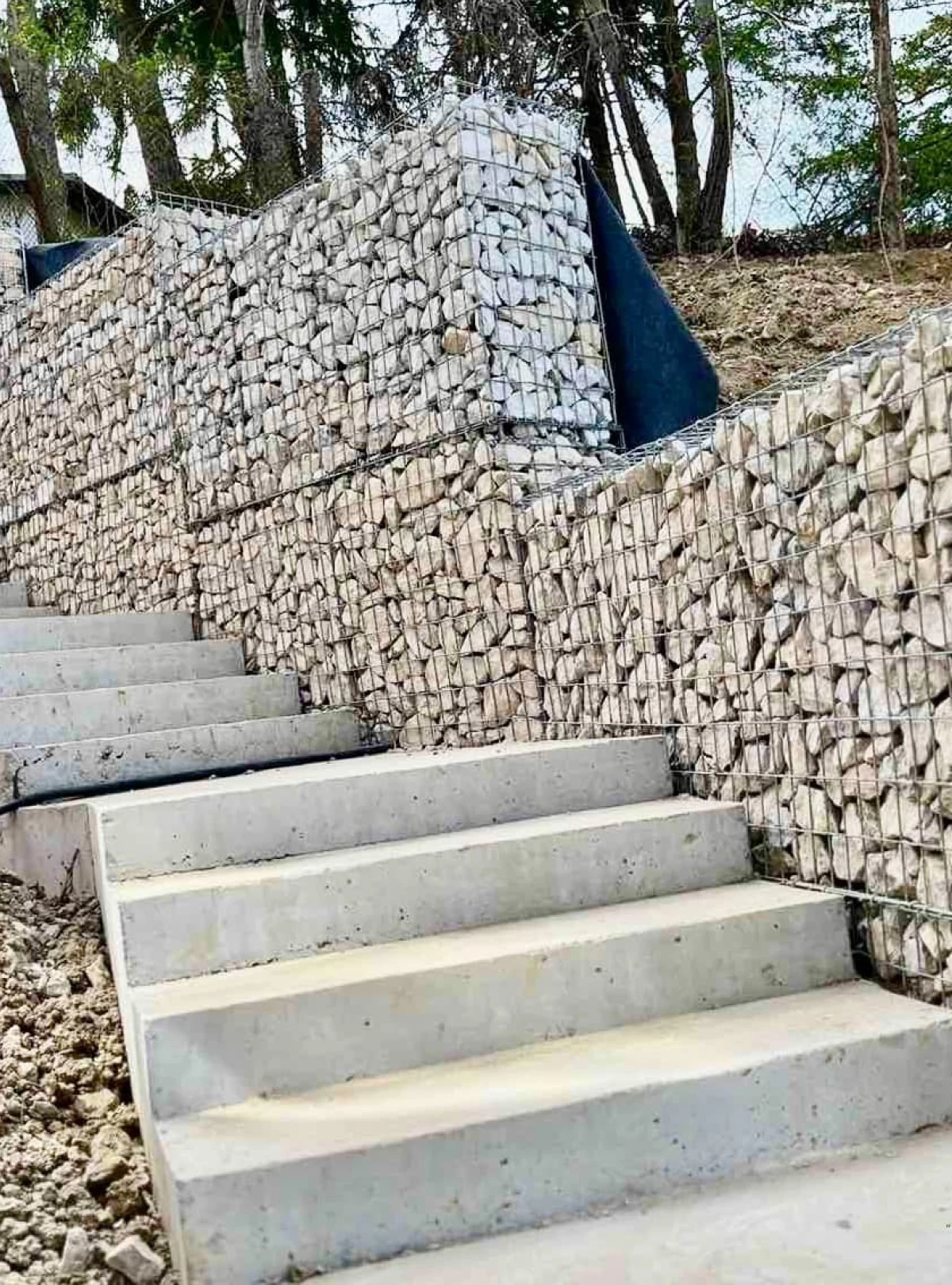 Редени габиони в село Бистрица