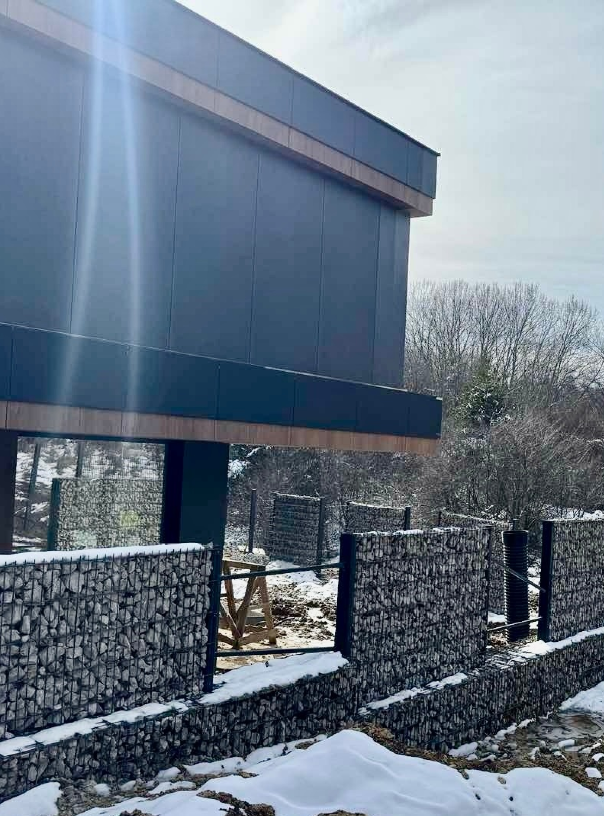 BLACK HILL by Nero село Бистрица